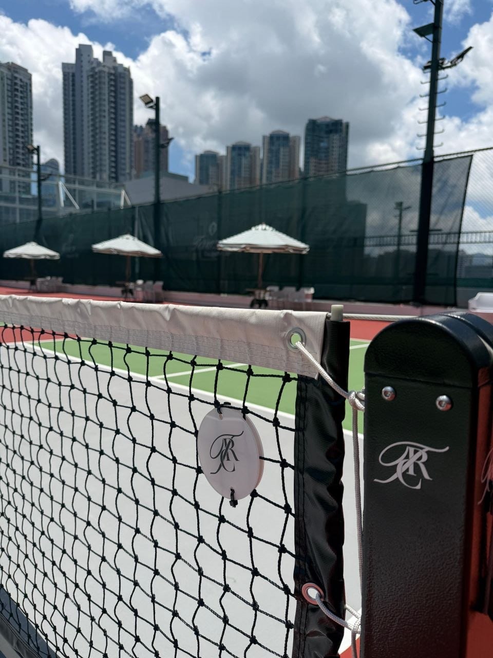 Semi-permanent Terraza net and post